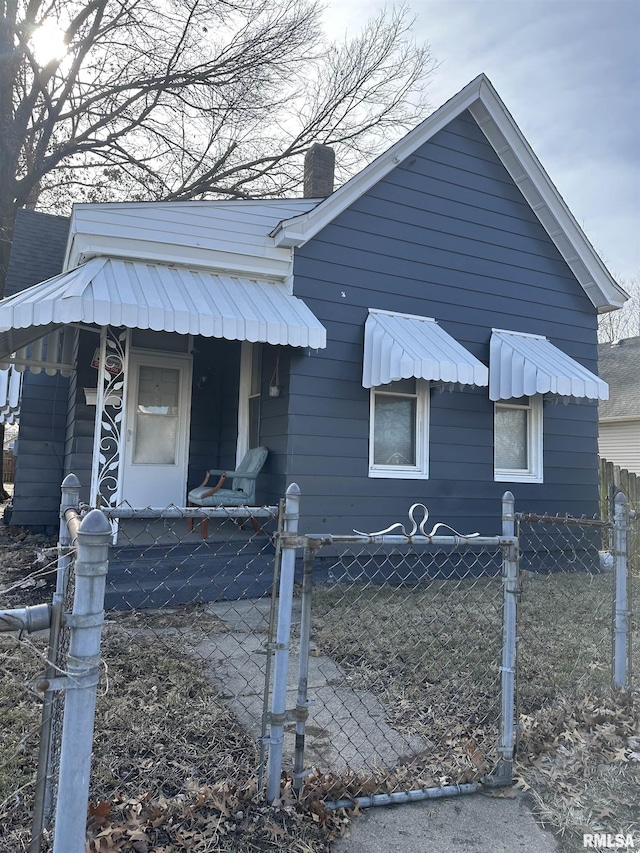 bungalow featuring covered porch