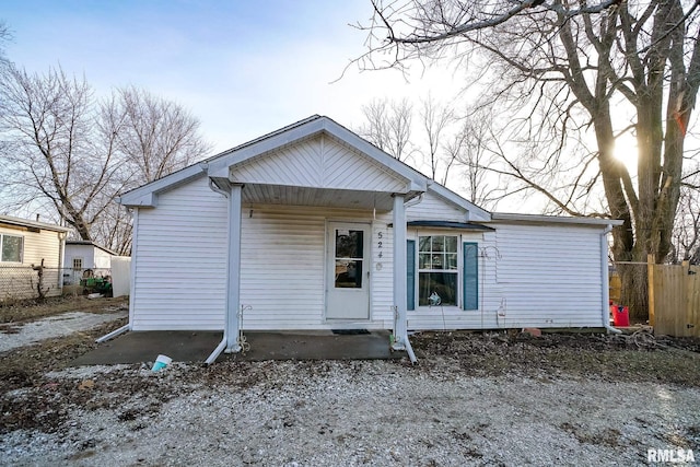 view of front of property