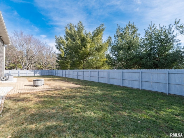 view of yard with a patio