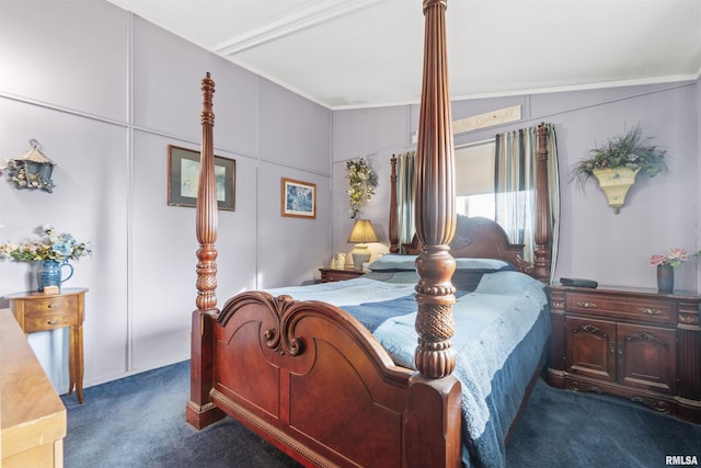 carpeted bedroom featuring vaulted ceiling