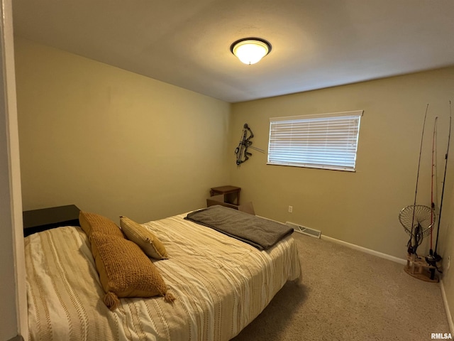 bedroom featuring carpet floors