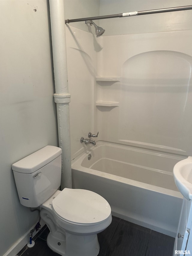 1822 N Sheridan Rd, Peoria, IL 61604 - bathroom with bathtub / shower combination and toilet