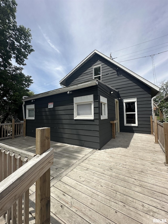 1822 N Sheridan Rd, Peoria, IL 61604 - view of wooden terrace