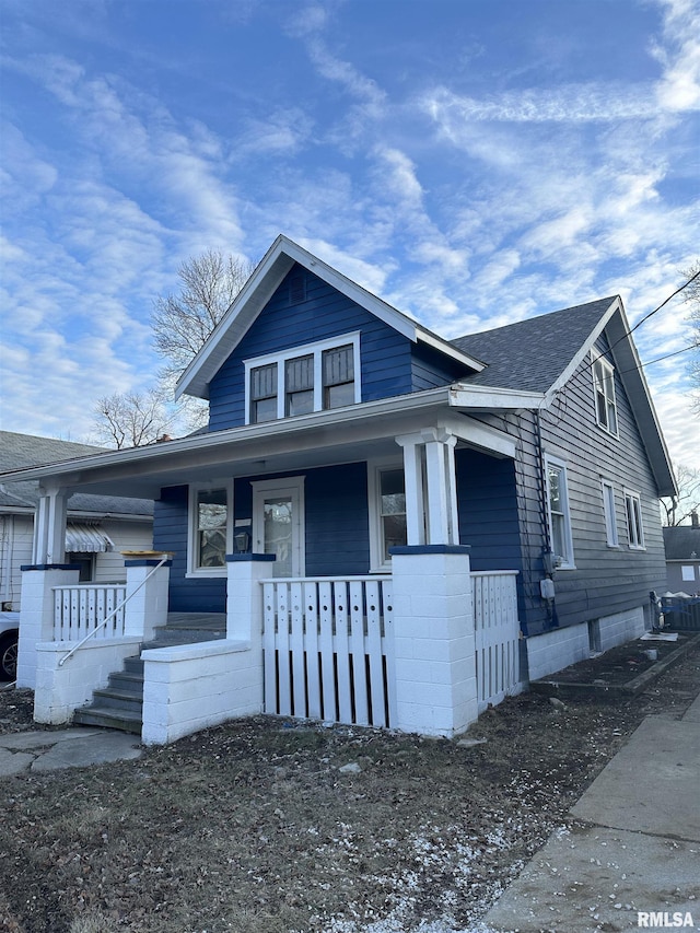 view of front facade with covered porch