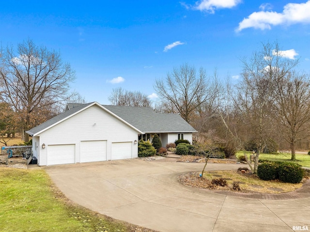 view of front facade with a garage