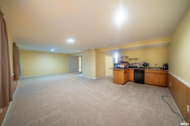 living area with baseboards, light wood-style flooring, and recessed lighting