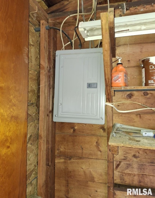 300 E 4th St, Saint David, IL 61563 - utility room featuring electric panel