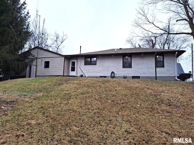 300 E 4th St, Saint David, IL 61563 - back of house with a lawn