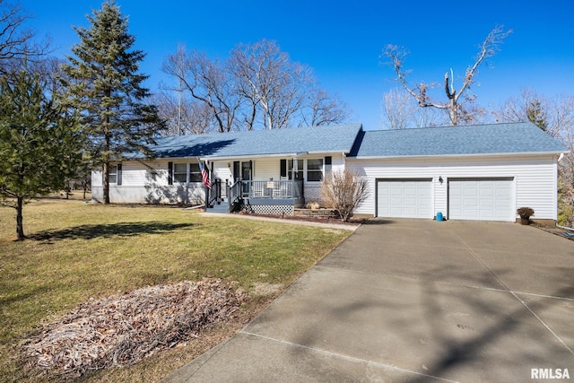 view of front of house featuring roof with shingles, a front lawn, and brick siding