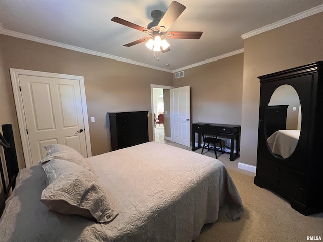 bedroom featuring ceiling fan, light carpet, visible vents, baseboards, and ornamental molding