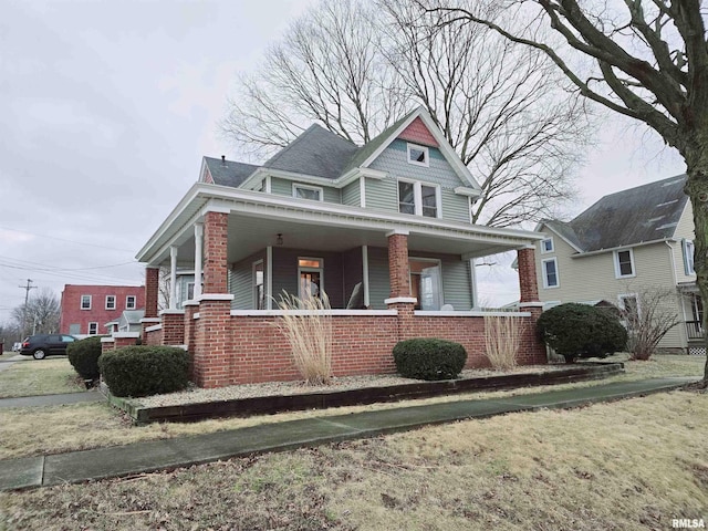 view of front facade featuring a porch