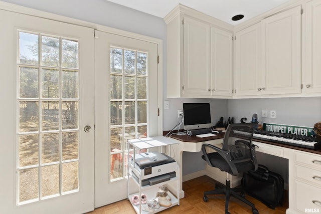 office featuring built in study area