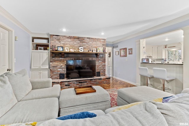 living room featuring recessed lighting, baseboards, and ornamental molding