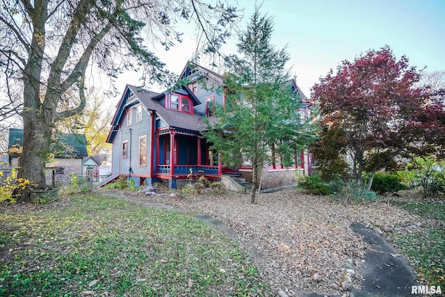 view of front of house featuring a porch