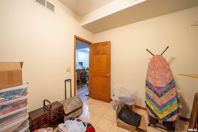 2268 E Knox St, Galesburg, IL 61401 - interior space featuring light tile patterned floors, baseboards, and visible vents