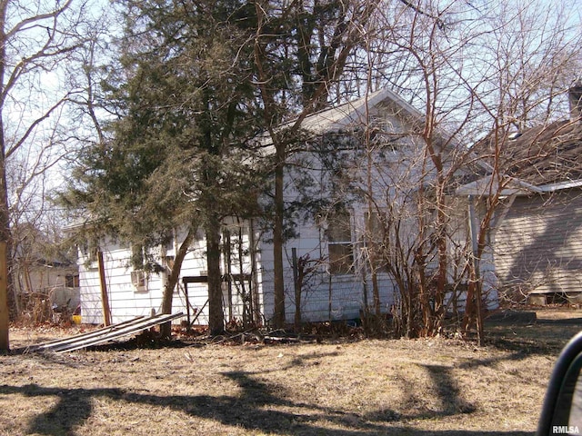 view of home's exterior