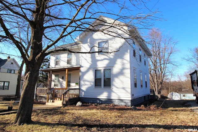 view of front facade featuring covered porch