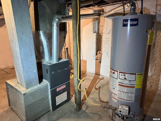 929 W Brons Ave, Peoria, IL 61604 - utility room with heating unit and gas water heater