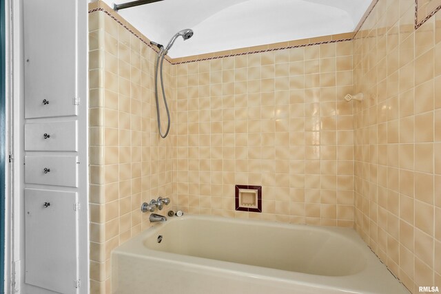 bathroom featuring bathing tub / shower combination