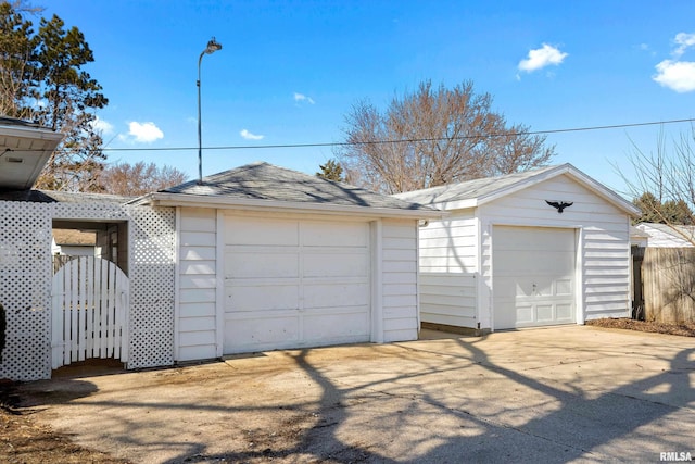 view of detached garage