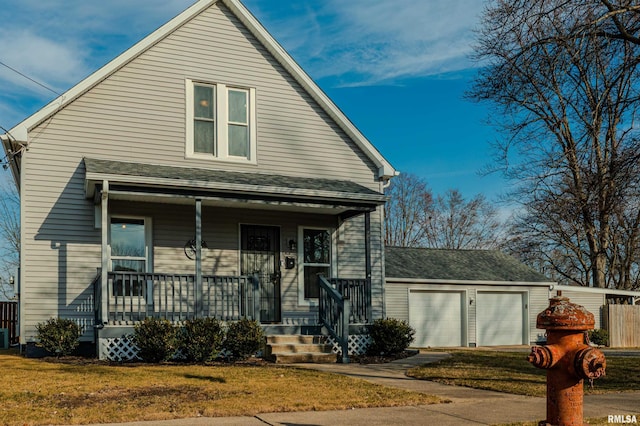 view of front of home featuring a porch, a front lawn, and roof with shingles