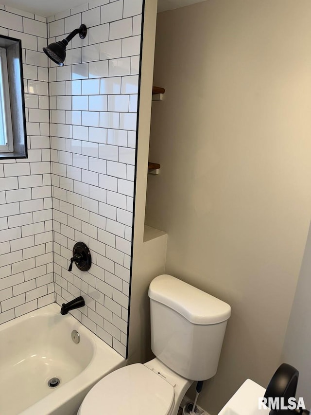 full bath with bathtub / shower combination and toilet