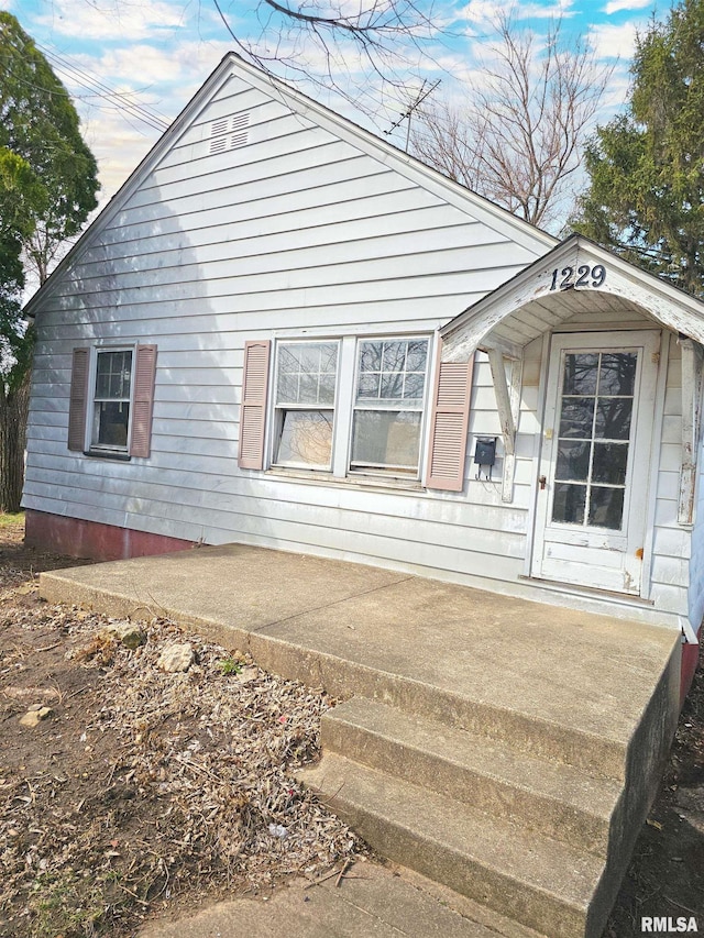 1229 S 8th St, Pekin, IL 61554 - exterior space