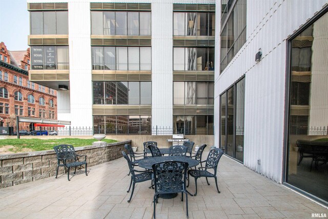 123 SW Jefferson Ave Unit E7W, Peoria, IL 61602