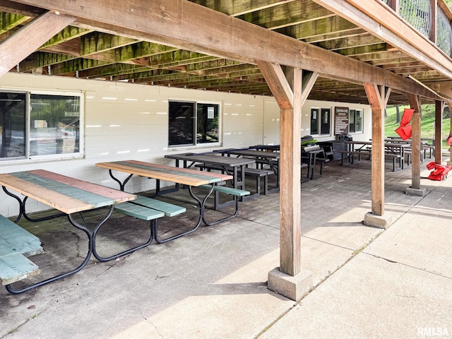 10 Locust Grove Ct, Groveland, IL 61535 - view of patio featuring outdoor dining space
