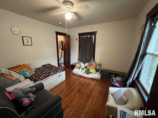 822 S Mcarthur St, Macomb, IL 61455 - staircase featuring tile patterned floors and recessed lighting