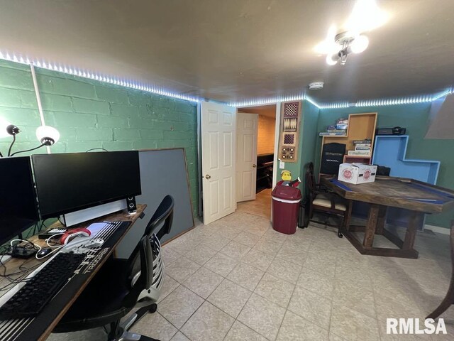 822 S Mcarthur St, Macomb, IL 61455 - office area featuring concrete block wall