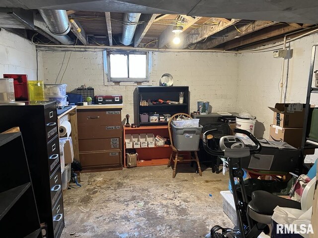 822 S Mcarthur St, Macomb, IL 61455 - view of basement