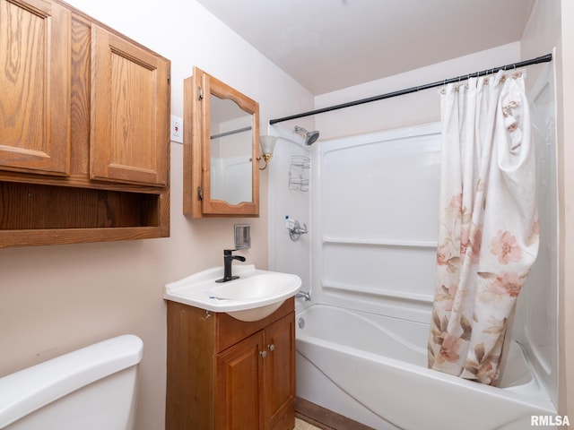 102 S Van Buren St, Lewistown, IL 61542 - bathroom with toilet, shower / bathtub combination with curtain, and vanity