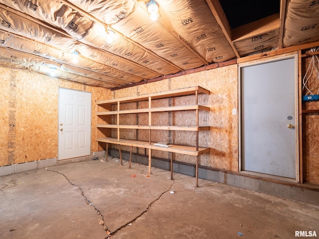 102 S Van Buren St, Lewistown, IL 61542 - view of below grade area