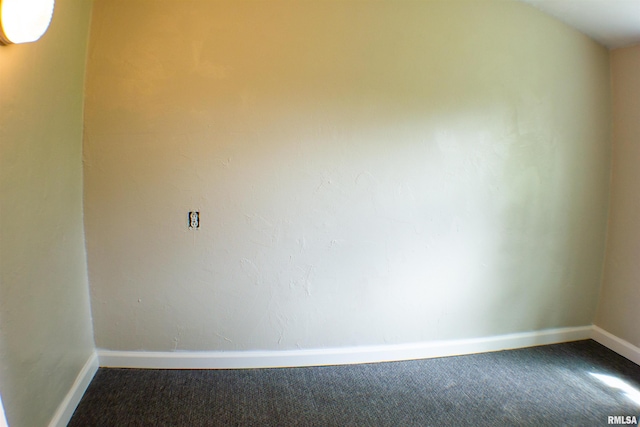 420 S Western Ave, Abingdon, IL 61410 - unfurnished bedroom featuring carpet, baseboards, connected bathroom, and a ceiling fan