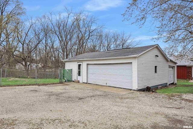 2330 S Airport Rd, Bartonville, IL 61607 - detached garage featuring fence