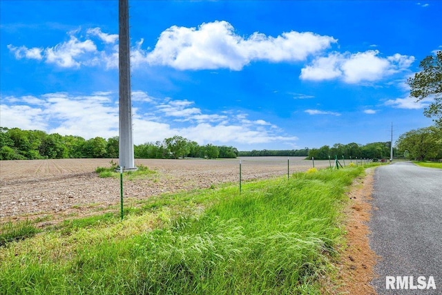 000 W Singing Woods Rd, Edelstein, IL 61526