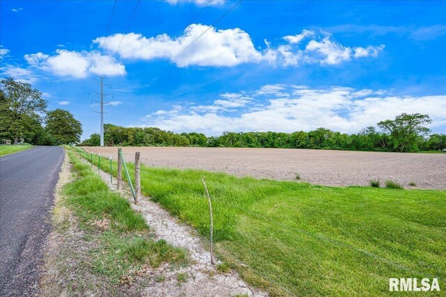 000 W Singing Woods Rd, Edelstein, IL 61526