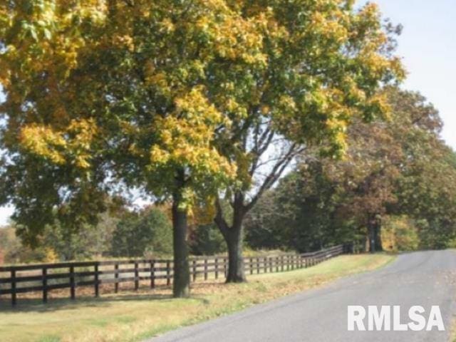 000 W Singing Woods Rd, Edelstein, IL 61526