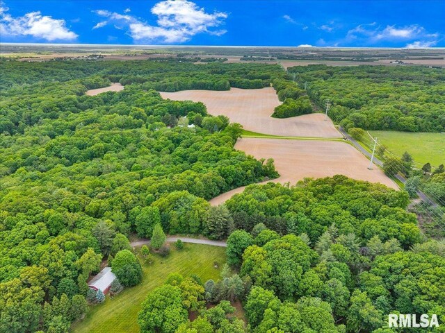 000 W Singing Woods Rd, Edelstein, IL 61526