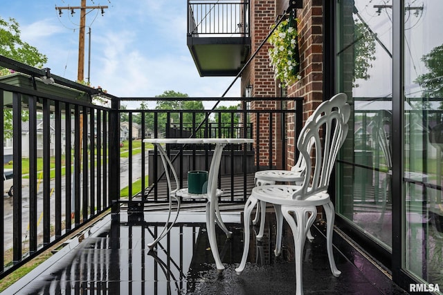 1310 E Samuel Ave, Peoria Heights, IL 61616 - view of balcony