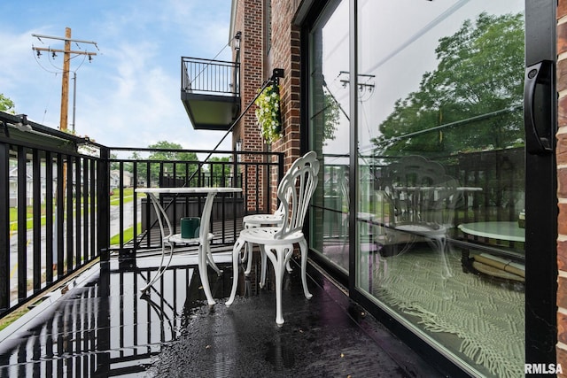 1310 E Samuel Ave, Peoria Heights, IL 61616 - view of balcony