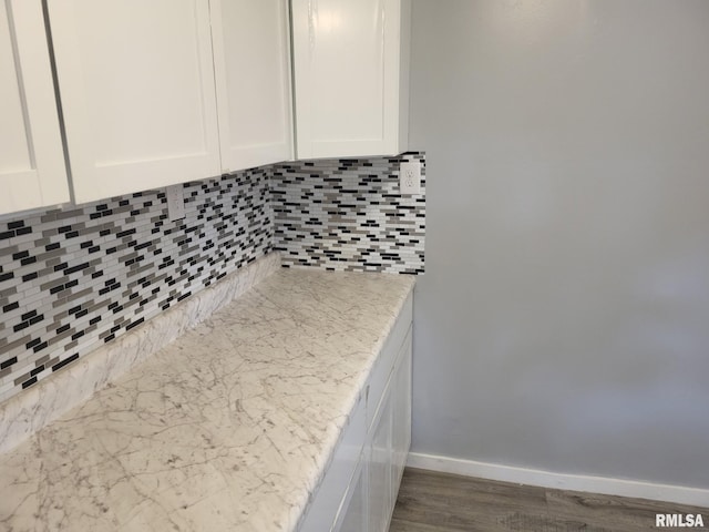 148 Robinson Ct, Canton, IL 61520 - detailed view of backsplash and baseboards