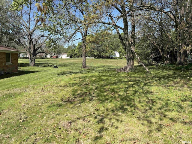 330 S Farnham St, Galesburg, IL 61401 - photo 1