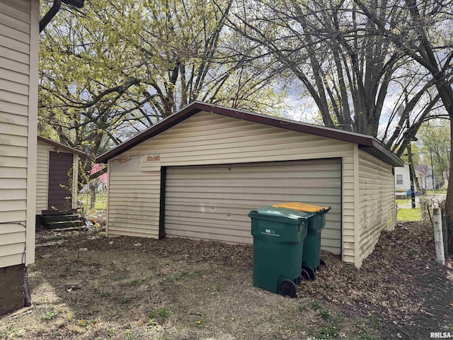 view of detached garage