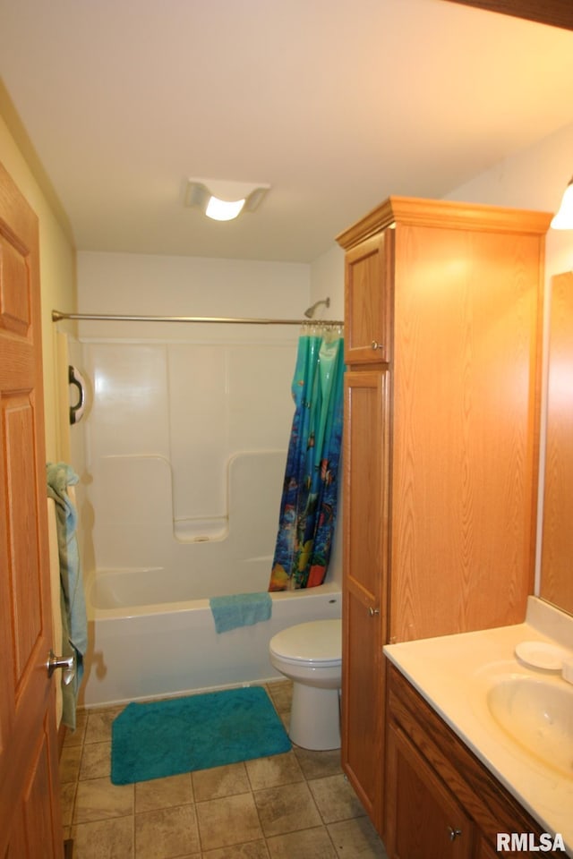 406 N Minier Ave, Minier, IL 61759 - full bath with shower / tub combo, vanity, toilet, and tile patterned flooring