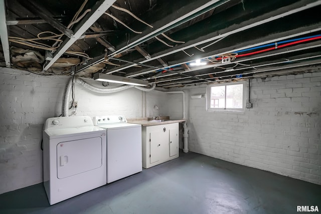 238 E Prospect St, Galesburg, IL 61401 - basement featuring washing machine and dryer and a sink
