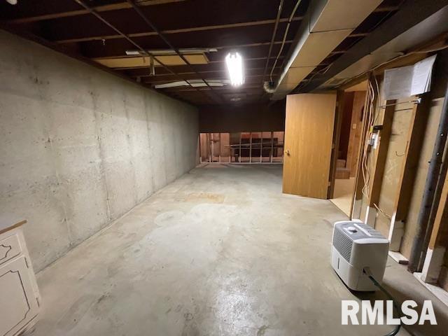 view of unfinished basement