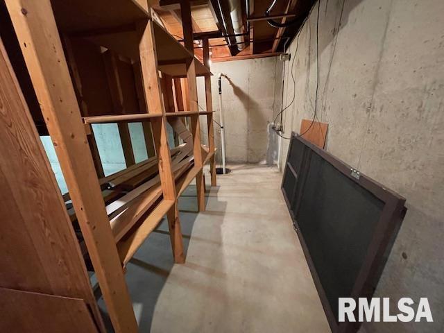 view of unfinished basement