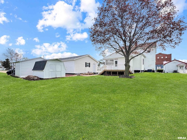 370 W Carter St, Fairview, IL 61432 - view of yard featuring an outdoor structure and a storage unit